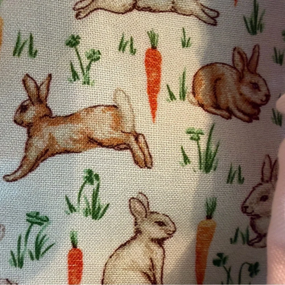 Reversible Scrunchie Dog Bunny Print Green Bandana Headband. Size small.